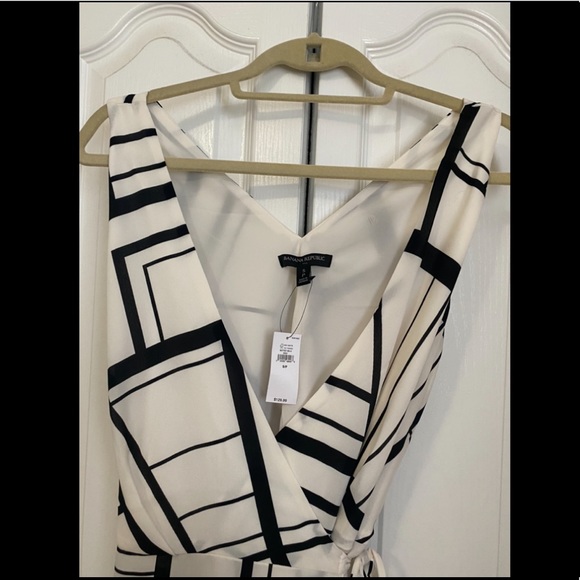 NWT Banana Republic Factory wrap Dress - Picture 2 of 4